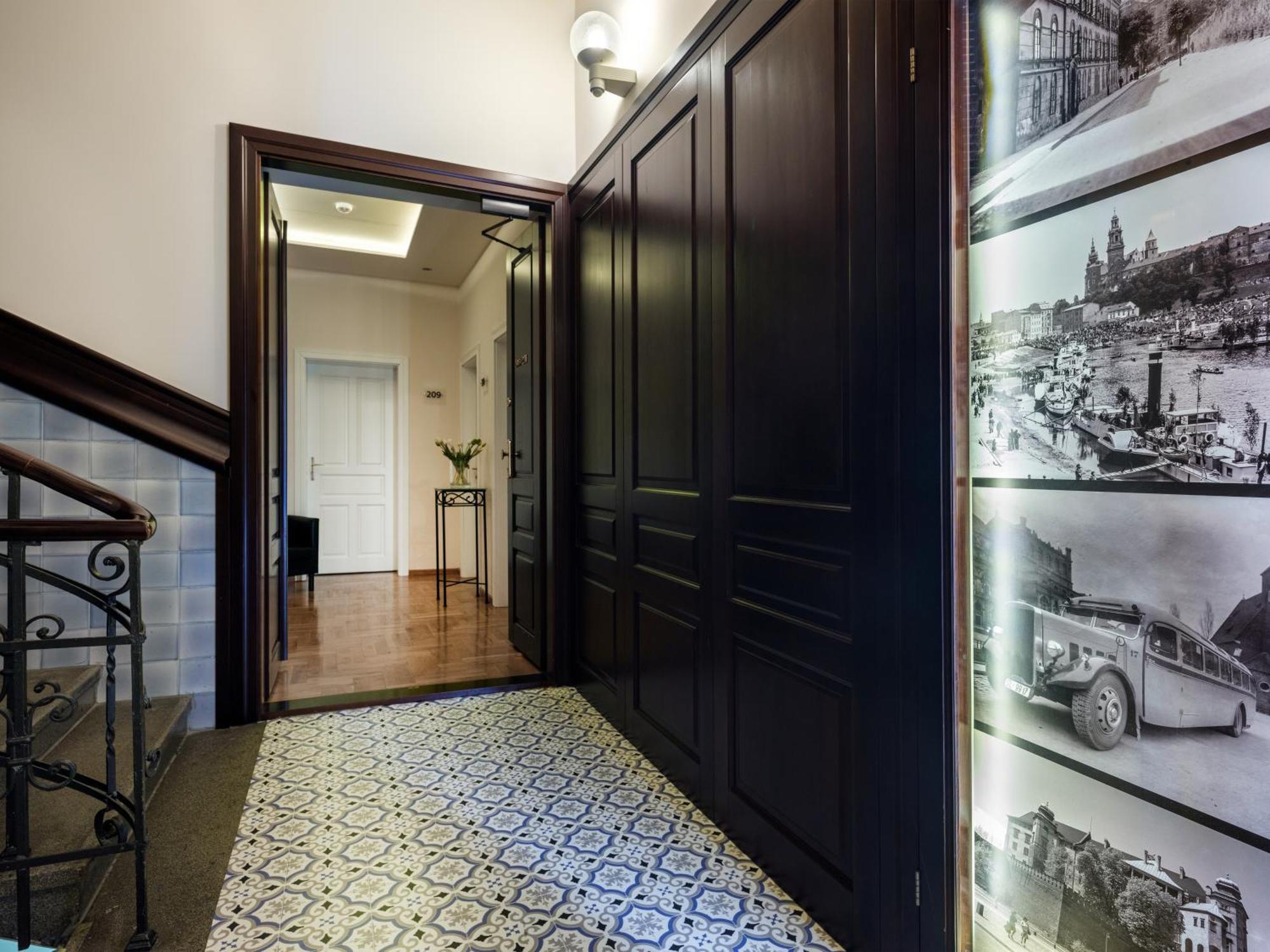 Kosmopolita Apartments كراكوفيا المظهر الخارجي الصورة