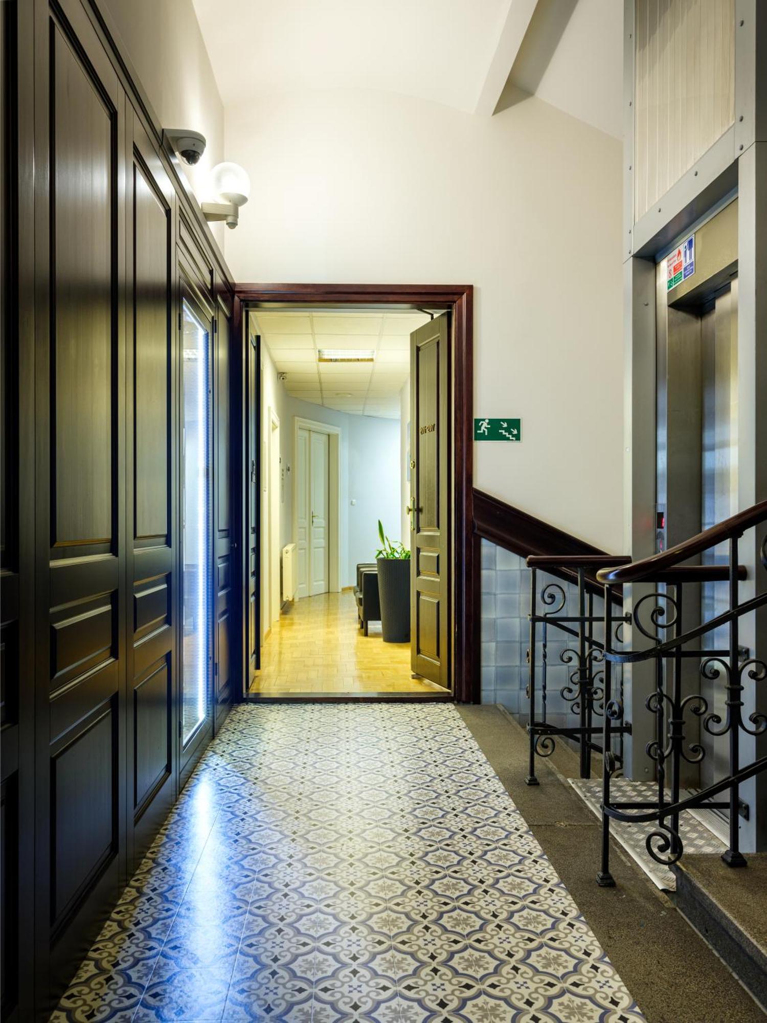 Kosmopolita Apartments كراكوفيا المظهر الخارجي الصورة