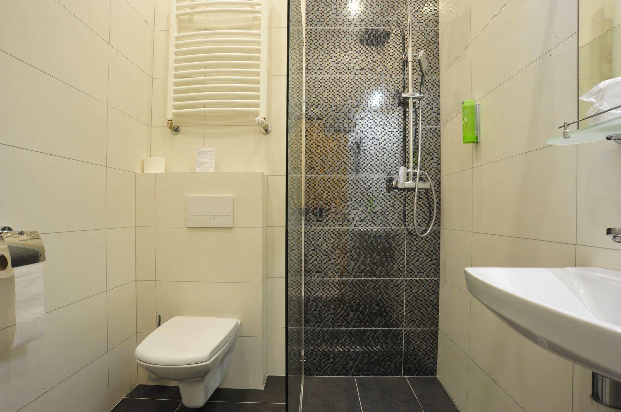 Kosmopolita Apartments كراكوفيا المظهر الخارجي الصورة