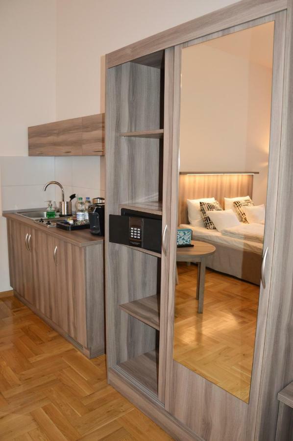 Kosmopolita Apartments كراكوفيا المظهر الخارجي الصورة